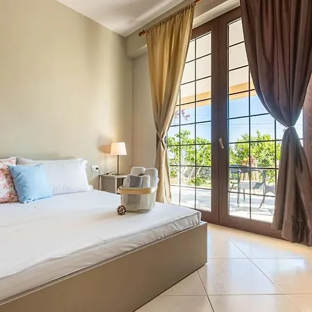 Color - South Paradise 4 * Himare